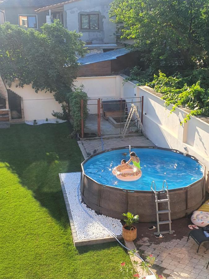 Pretty Garden Villa Orsova Ngoại thất bức ảnh