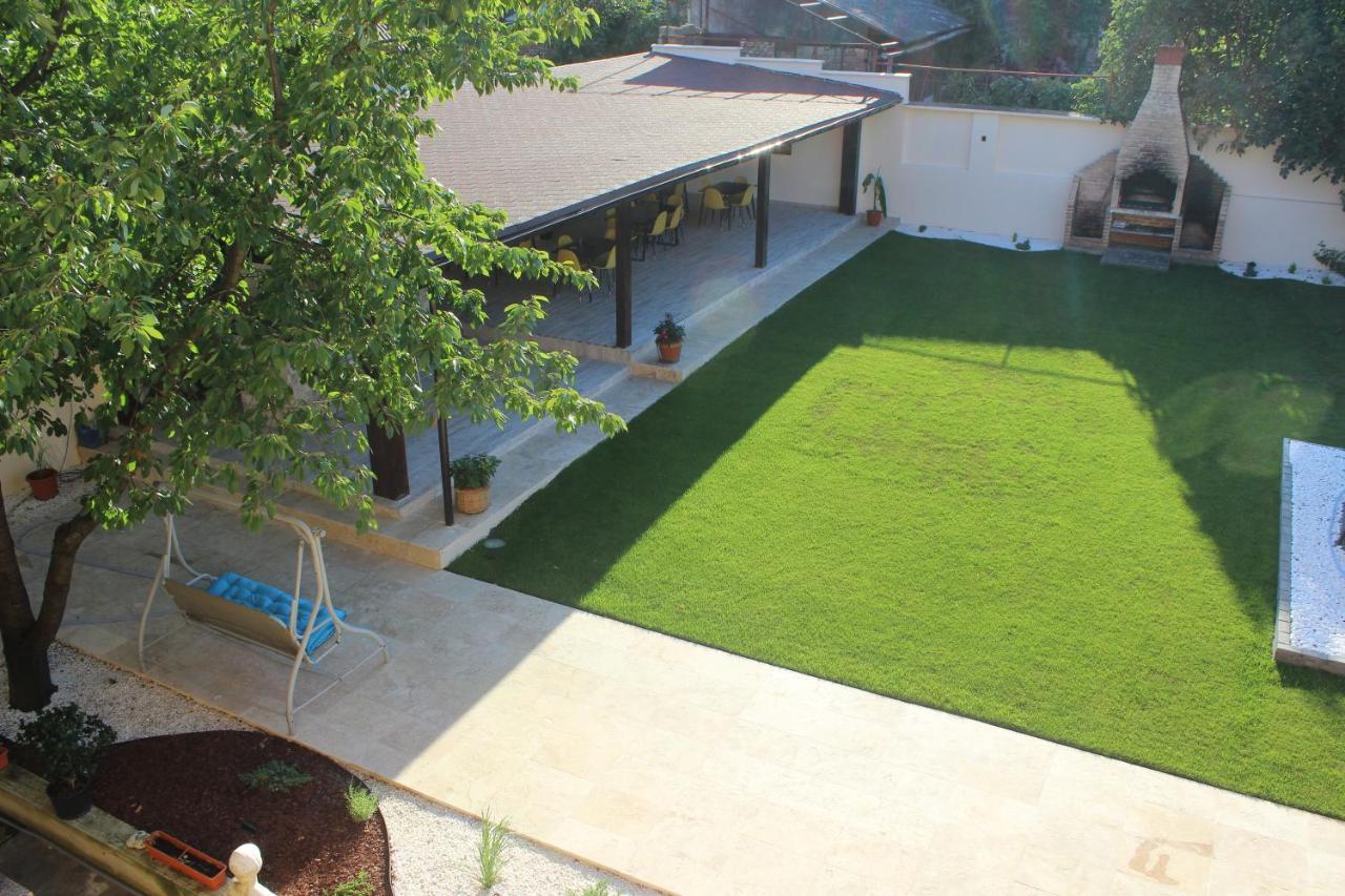 Pretty Garden Villa Orsova Ngoại thất bức ảnh