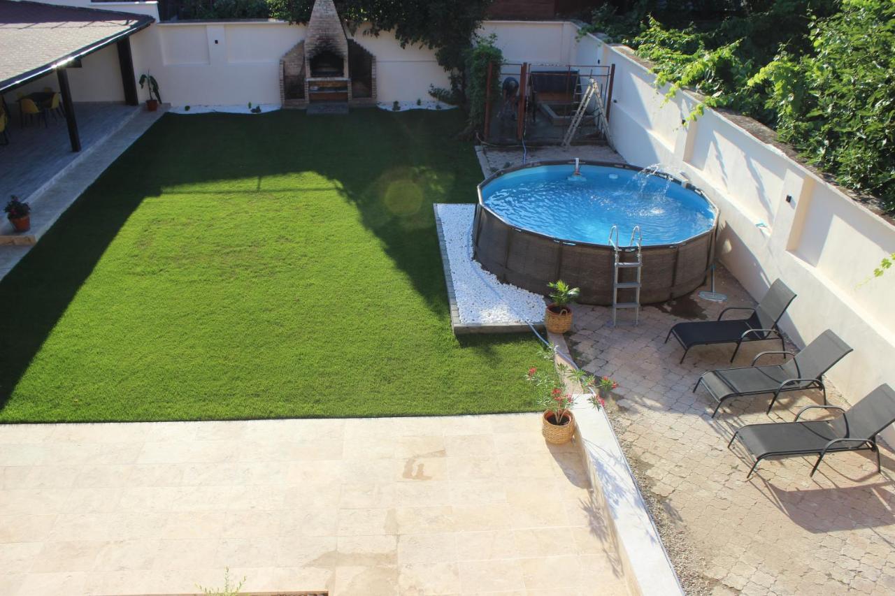 Pretty Garden Villa Orsova Ngoại thất bức ảnh
